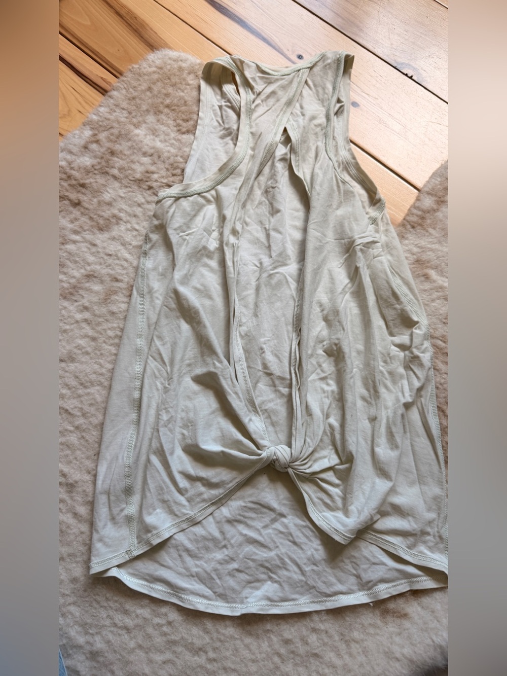 Lululemon tie back mint green tank top size 4